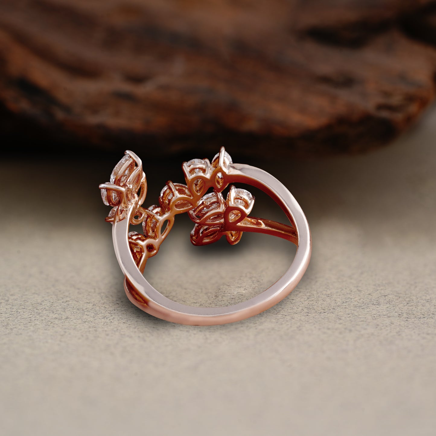 Pear shaped diamond ring 